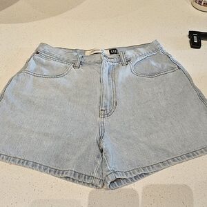 Gap Classic Fit Jean Shorts